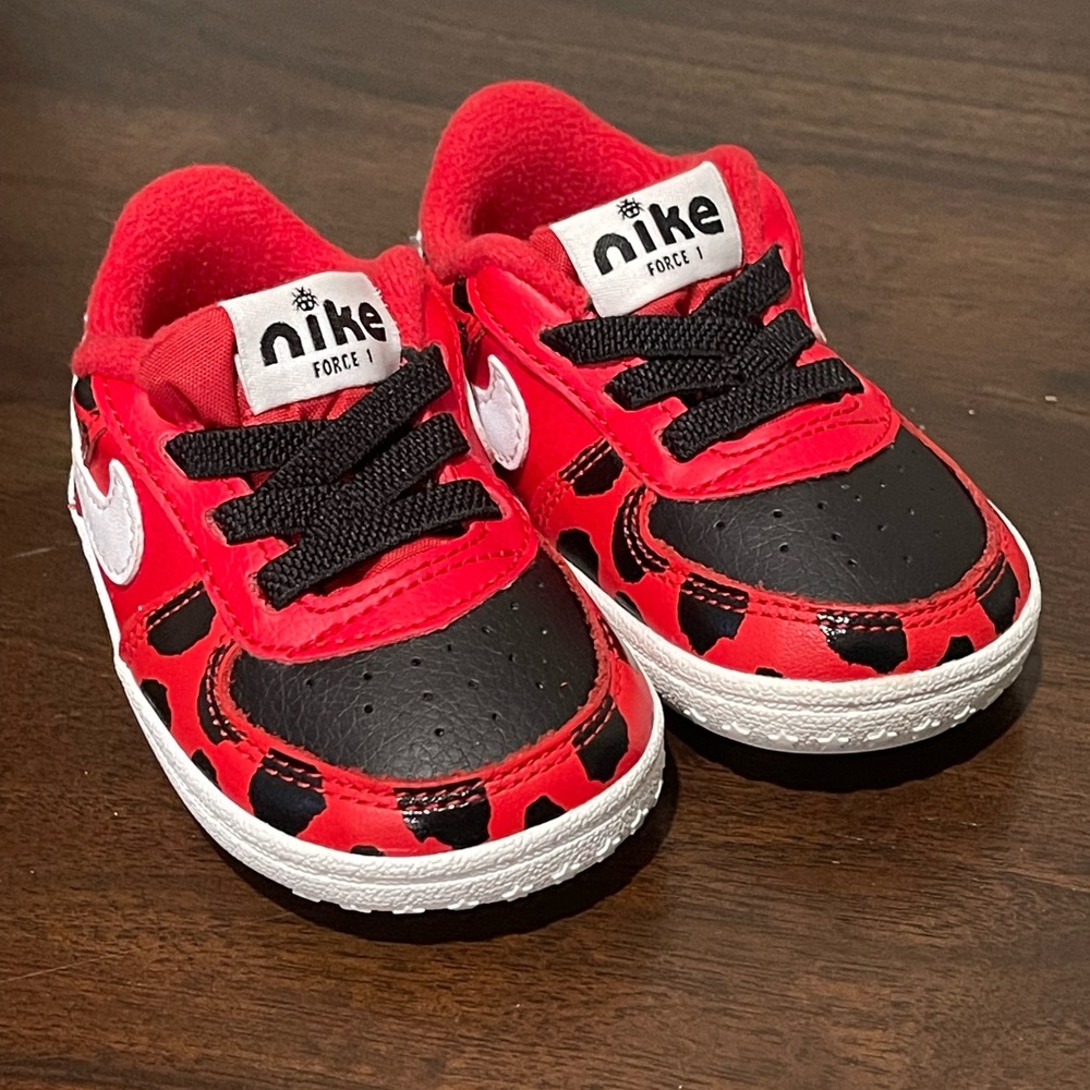 Like New Toddler Nike Air Force 1 Crib